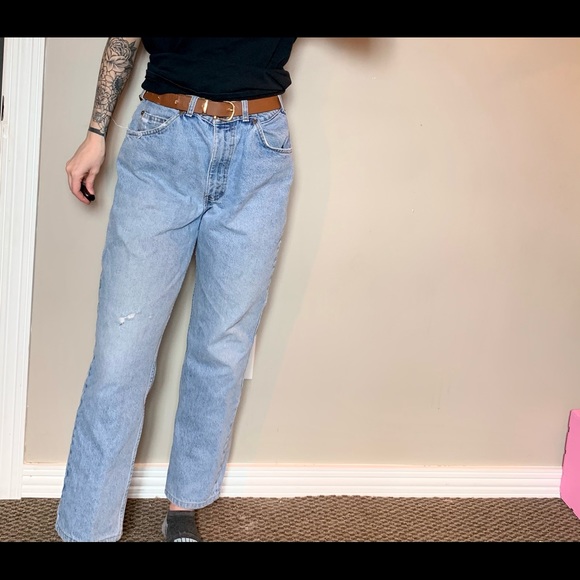 Orange tag Levi Strauss & Co Light Wash mom jeans - Picture 9 of 10
